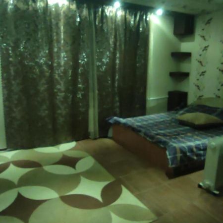 Eaa Apartment Tiraspol Luaran gambar